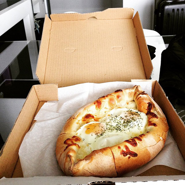 Picture 10 of 18 delicious pizza versions in the world