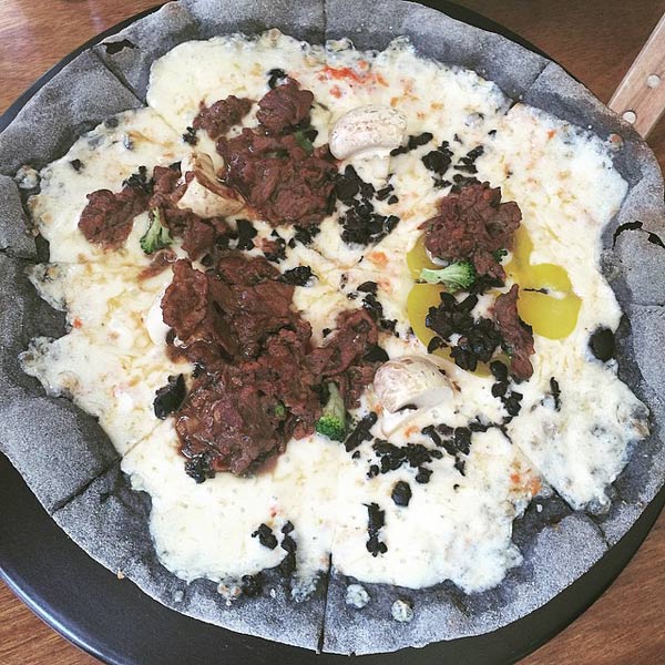Picture 7 of 18 delicious pizza versions in the world