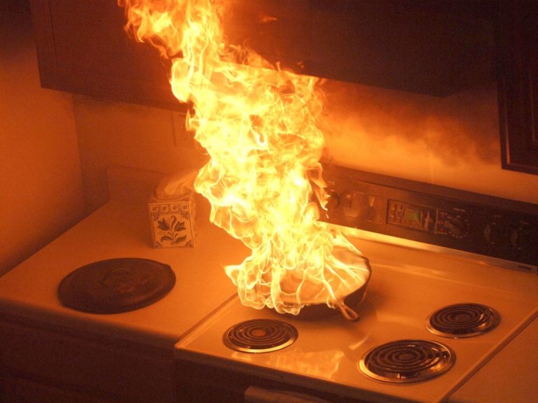Picture 9 of 18 experiences to survive in dangerous situations, the number 7 is unexpected