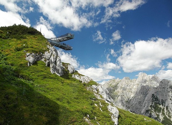 Picture 19 of 19 tourist destinations are not for the faint of heart