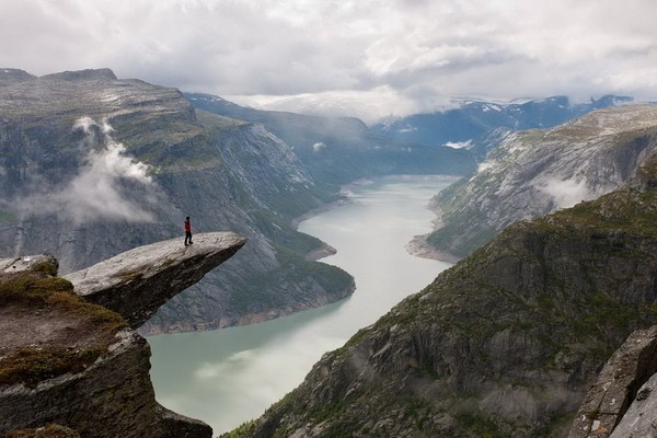 Picture 21 of 19 tourist destinations are not for the faint of heart