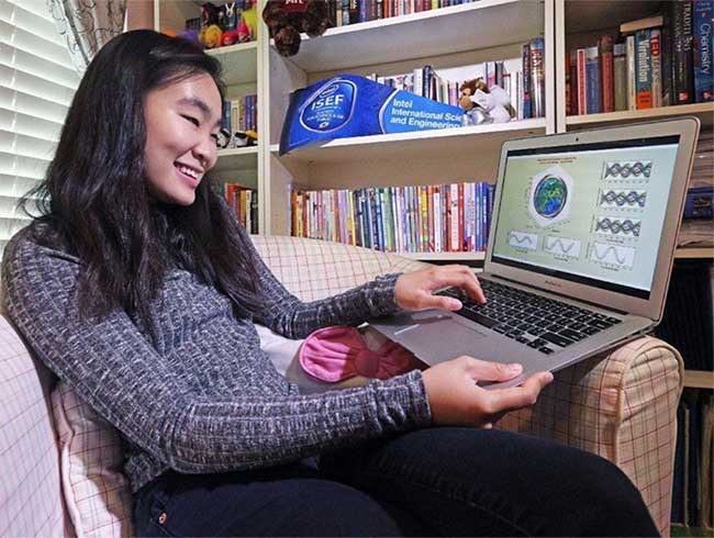 Picture 9 of 19-year-old female student uses artificial intelligence to clean up garbage in the vast universe