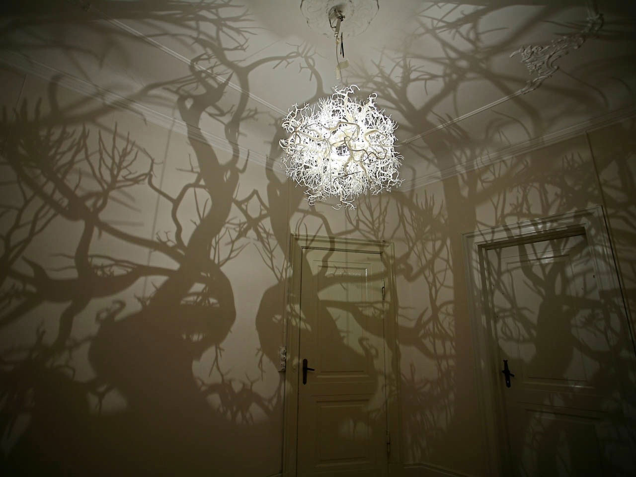 Picture 15 of 20 ideas to make chandeliers extremely useful from discarded items