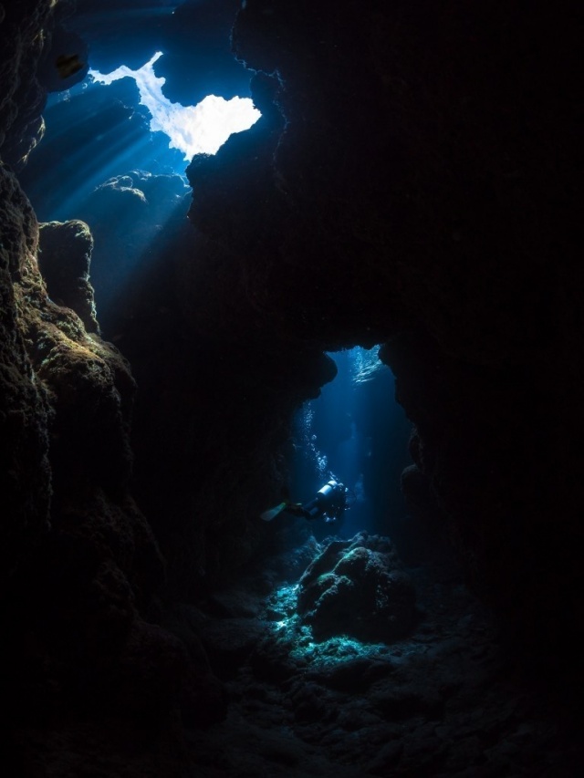 Picture 14 of 20 most dangerous but interesting travel experiences in the world