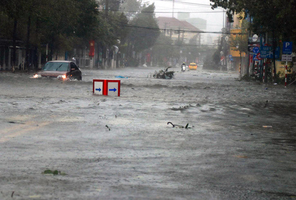 Picture 3 of 20 people died, 17 went missing because of Hurricane Damrey