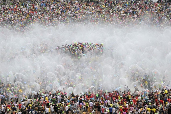 Picture 16 of 20 photos of Chinese crowds