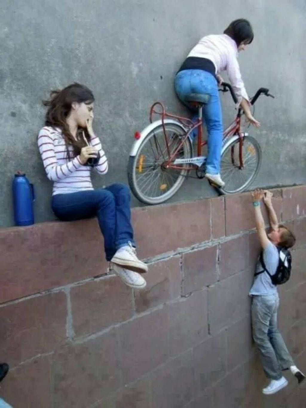 Picture 10 of 20 photos prove just changing the angle of shooting, you will have moments of magic