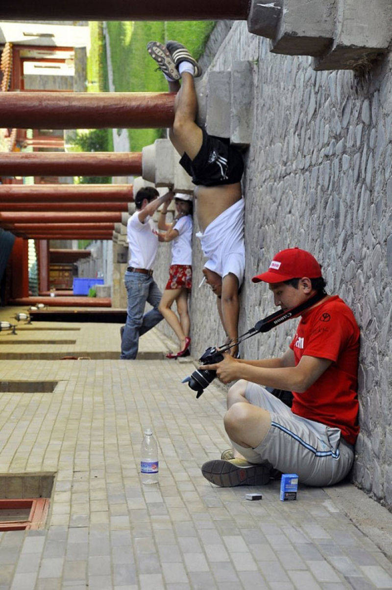 Picture 3 of 20 photos prove just changing the angle of shooting, you will have moments of magic
