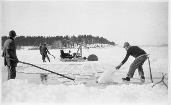 Picture 3 of 200 years ago, ice was ... a luxury of Indian giants