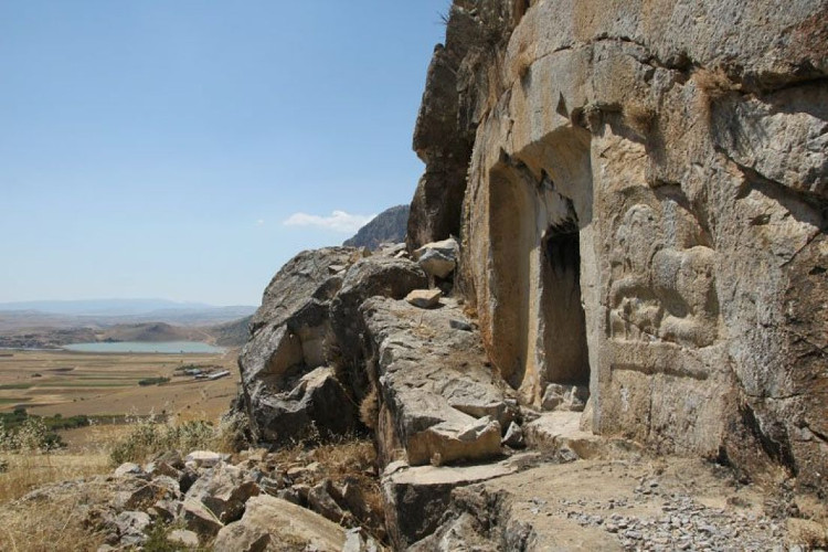 Picture 1 of 2,000-year-old summer castle of the Roman emperor