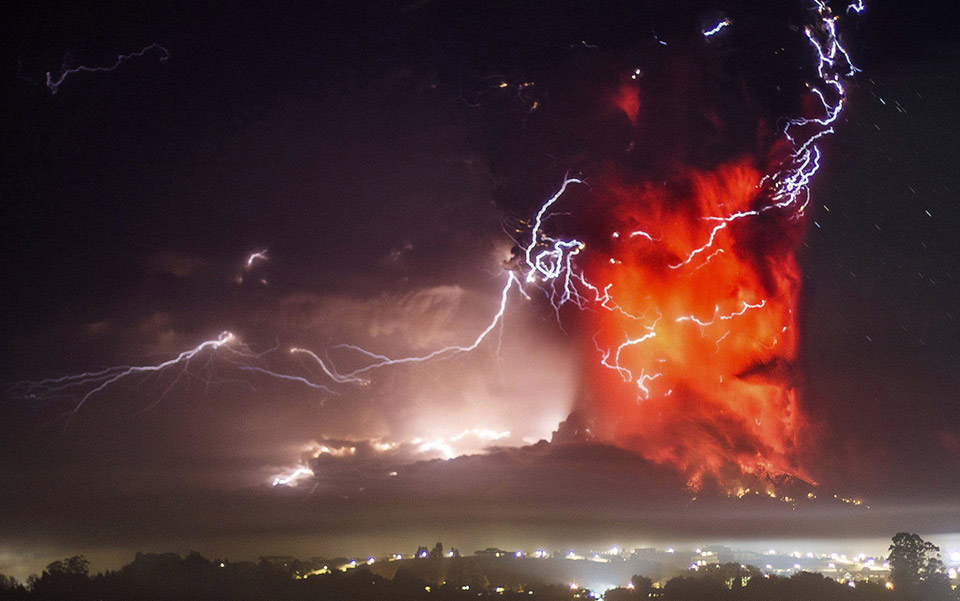 Picture 31 of 2015: The rise of volcanoes