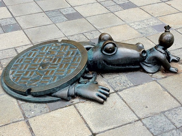 Picture 8 of 25 most monstrous 'statues' in the world