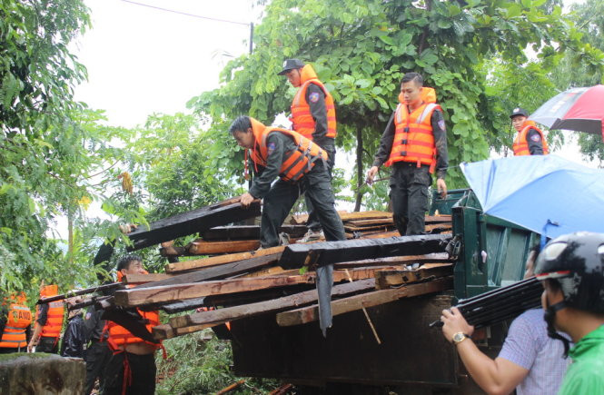 Picture 3 of 25 people died, missing due to flooding in the northern provinces