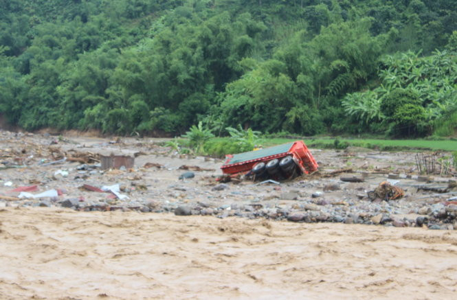 Picture 4 of 25 people died, missing due to flooding in the northern provinces