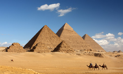 Picture 3 of 3 strange theories about the Egyptian pyramid