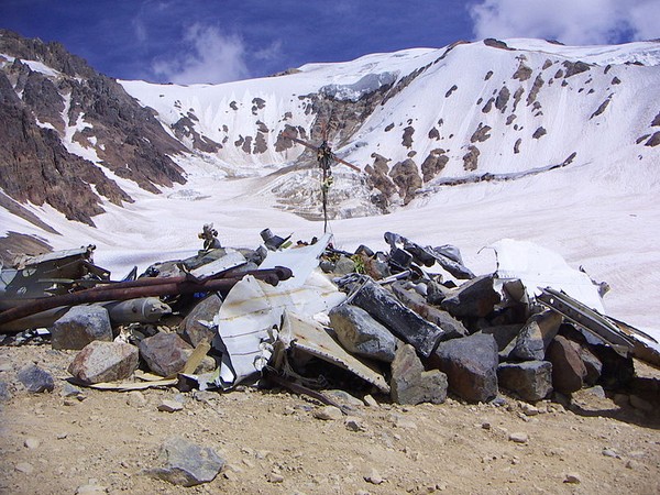 Picture 3 of 4 aircraft accidents hit the most terrible mountain in history