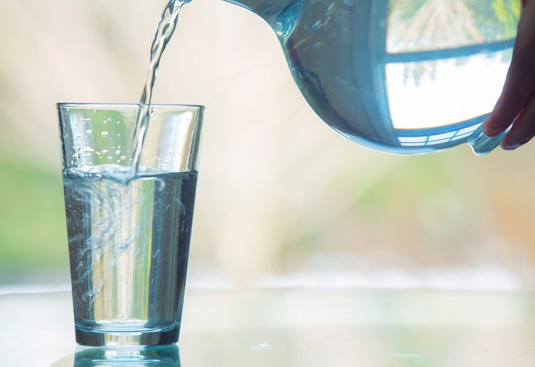 Picture 1 of 4 types of water should not be taken immediately after waking up