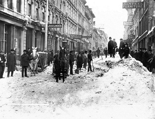 Picture 4 of 4 unforgettable deaths in history