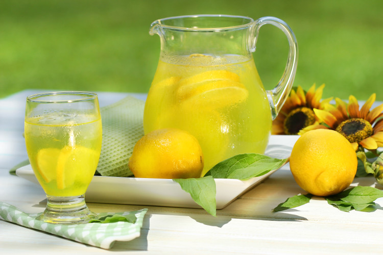 Picture 2 of 5 reasons to drink honey lemon juice in the early morning