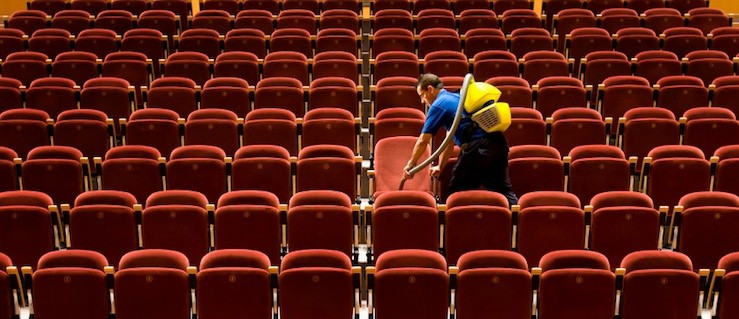 Picture 2 of 5 secrets that movie theater staff only have when they quit and then dare to tell you
