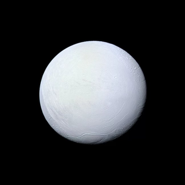 Picture 17 of 50 images of Saturn's Enceladus moon - where life can exist (Part 1)