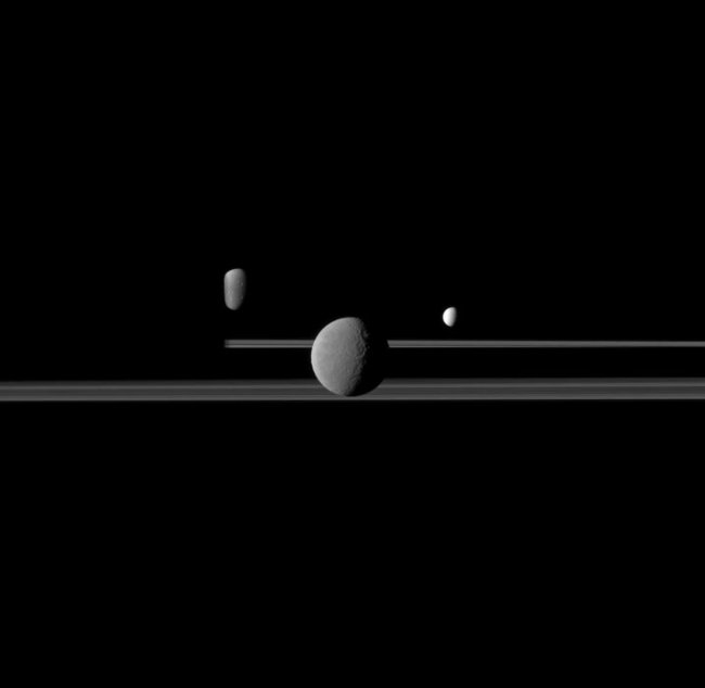 Picture 15 of 50 images of Saturn's Enceladus moon - where life may exist (Part 2)