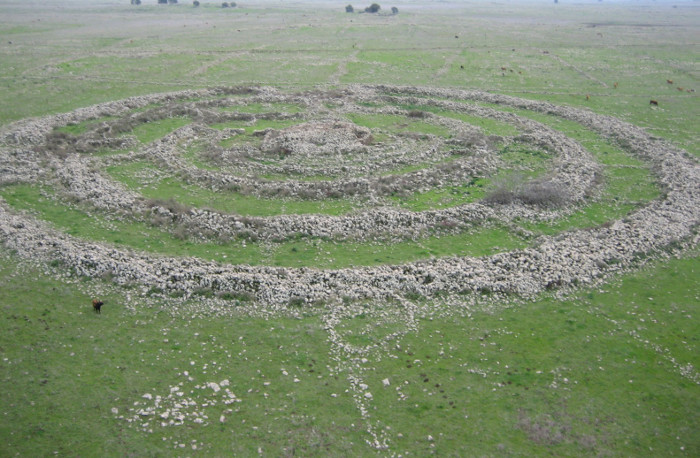 Picture 2 of 5,000-year-old giant wheel on the plateau