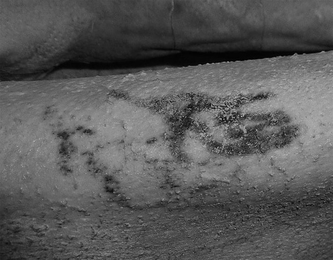 5.200-year-old mummy has the most powerful and ancient tattoo in the world images 2