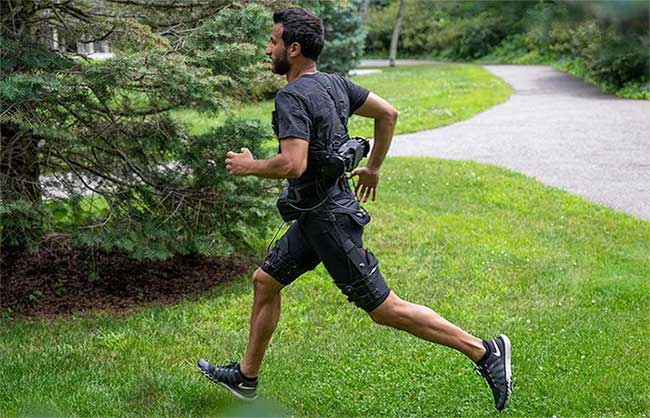 Picture 1 of 5kg shorts help wearer wear less when running