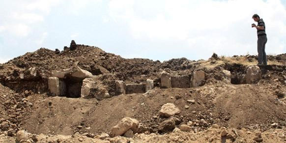 Picture 1 of 6,000-year-old coffin in Turkey