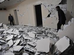 Picture 1 of 6.1 magnitude earthquake occurs in Indonesia