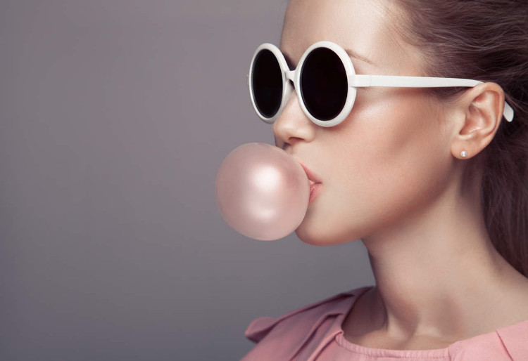 Picture 4 of 7 great benefits of chewing gum that many people don't expect