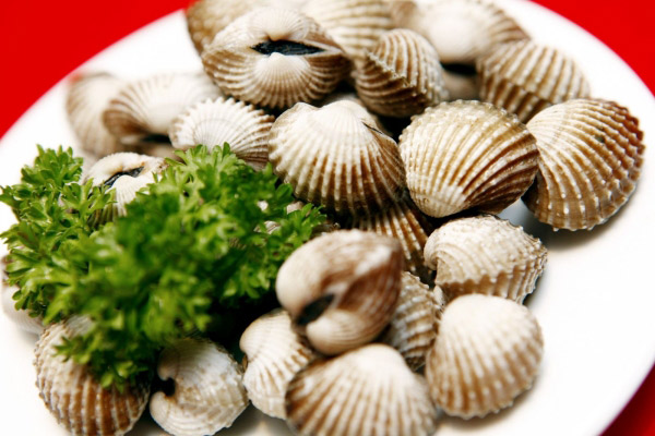 Picture 6 of 7 popular but extremely dangerous seafood dishes