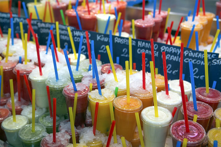 Picture 1 of 7 reasons why you want to stop using the straw immediately