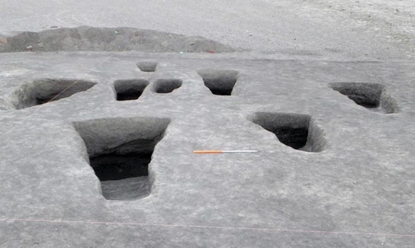 Picture 1 of 7 strange artifacts hidden under the Nile cemetery