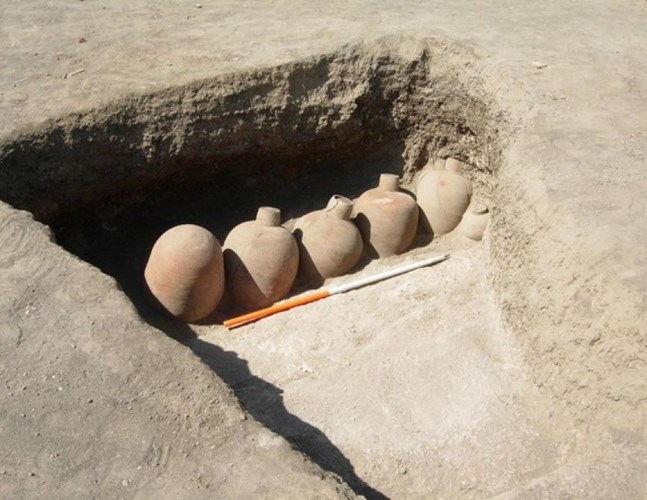 Picture 5 of 7 strange artifacts hidden under the Nile cemetery