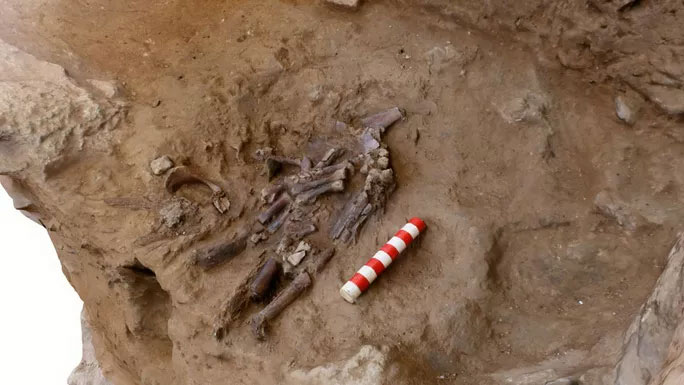 Picture 1 of 70,000-year-old mysterious tomb buried another human race