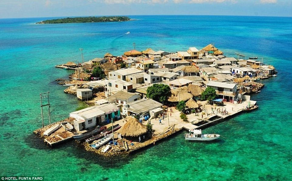 Picture 5 of 8 most cramped islands in the world