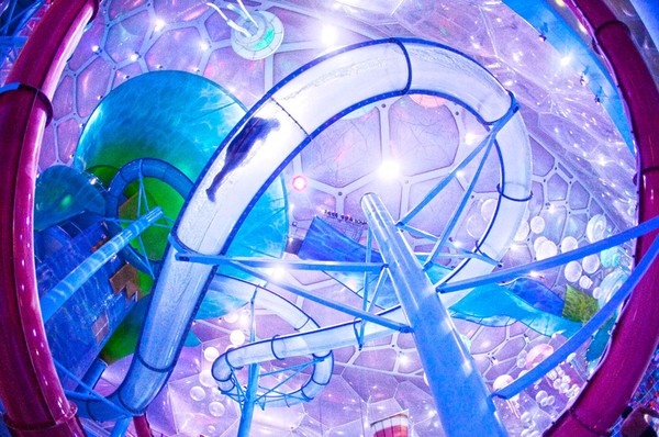 Picture 14 of 8 most spectacular water parks in the world