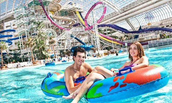 Picture 16 of 8 most spectacular water parks in the world