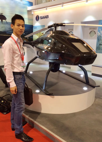 Picture 2 of 8X Việt wants to bring people out into space