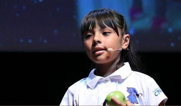 Picture 1 of 8-year-old girl with higher IQ than Einstein into college