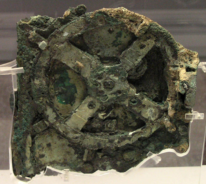 Picture 8 of 9 ancient inventions ahead of the age of 1000 years
