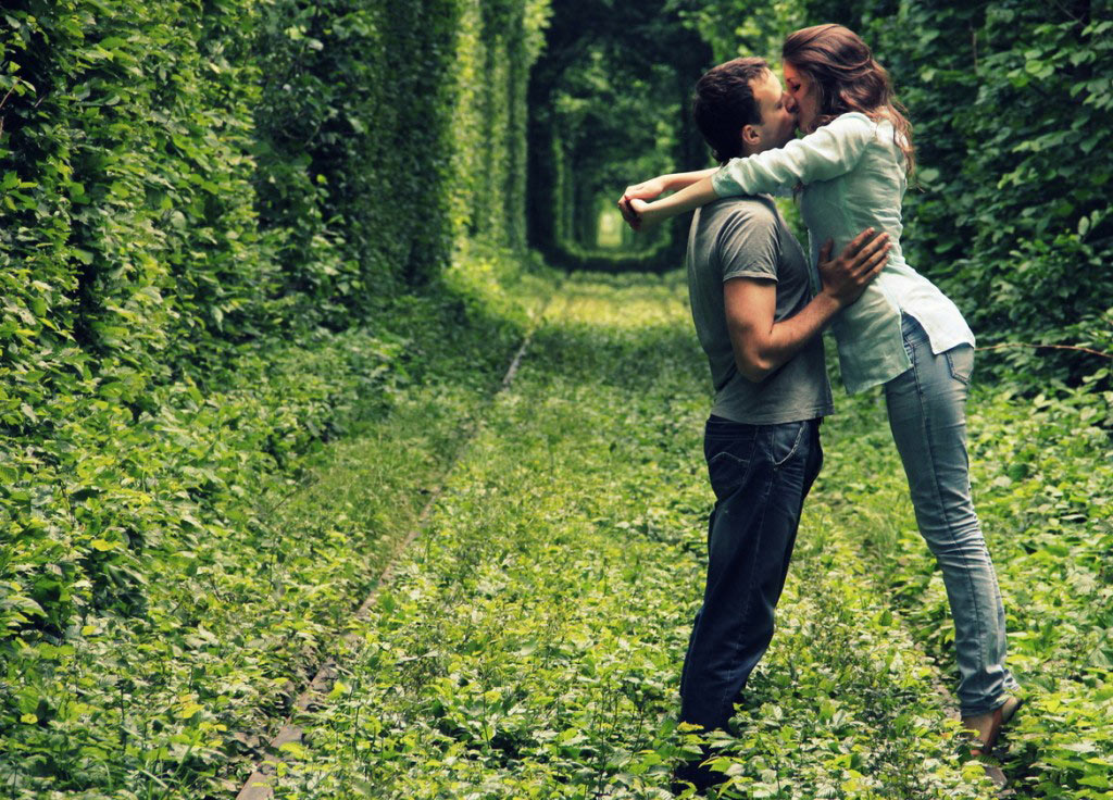Picture 10 of 9 beautiful paths of love in the world