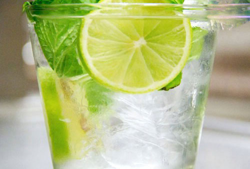 Picture 4 of 9 best fruits and vegetables to mix with water