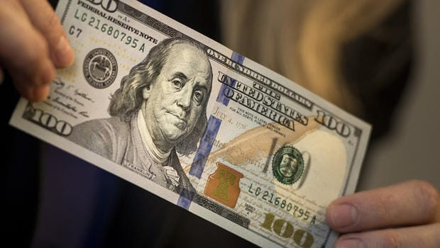 Picture 1 of 9 interesting little facts about US $ 100 sheets