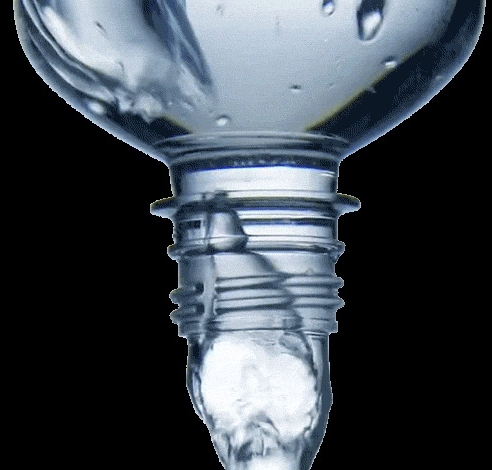 Picture 1 of 90% we do not know how to pour water out of plastic bottles properly