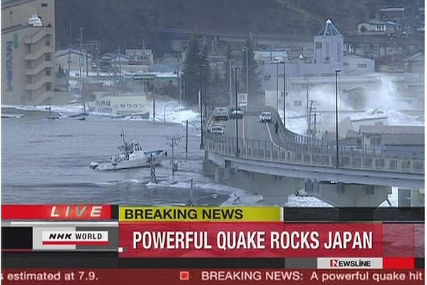 Picture 9 of A 10-meter tsunami hit Japan