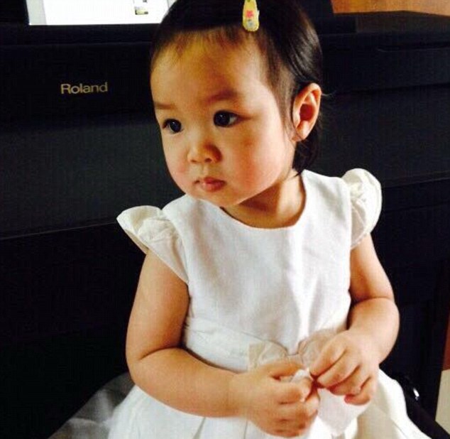 Picture 1 of A 2-year-old girl is frozen with the hope of reviving