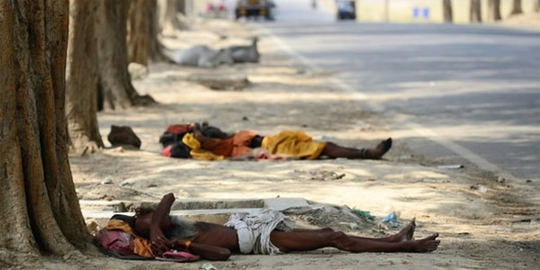 Picture 1 of A bunch of hot 'scorching' photos of India, more than 600 people died